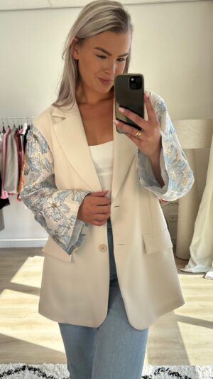 Blazer met bloemen mouwen