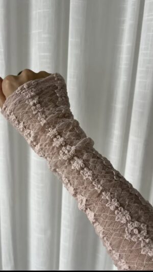 screenshot-112 Roze kanten top met lange mouwen - stretch