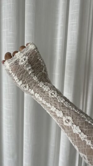 Witte kanten top met lange mouwen - stretch