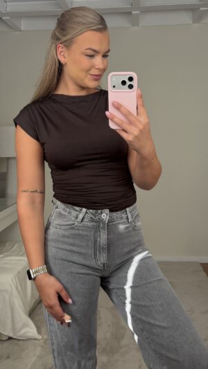 Bruine top met stretch